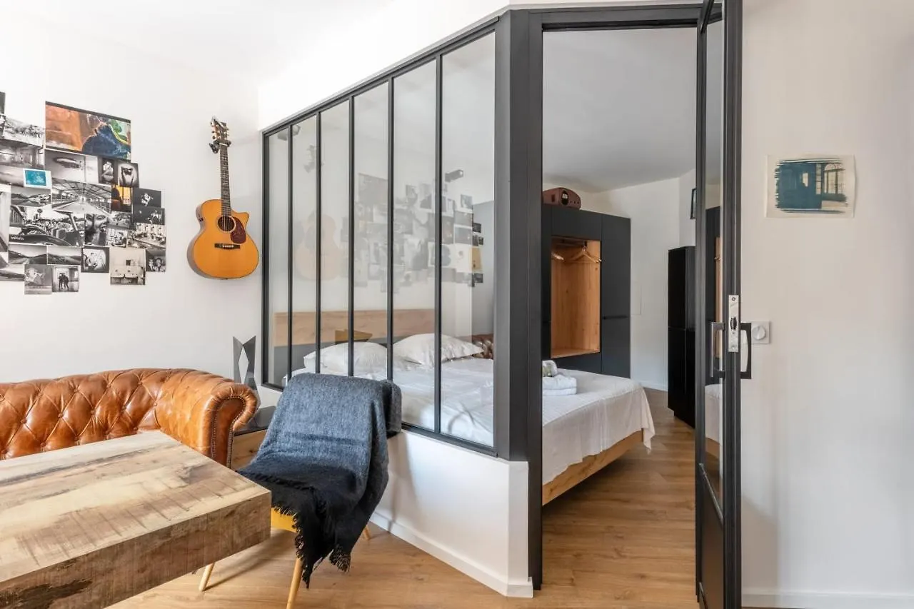 Appartement Des Capucins - Welkeys ليون 0*,  فرنسا